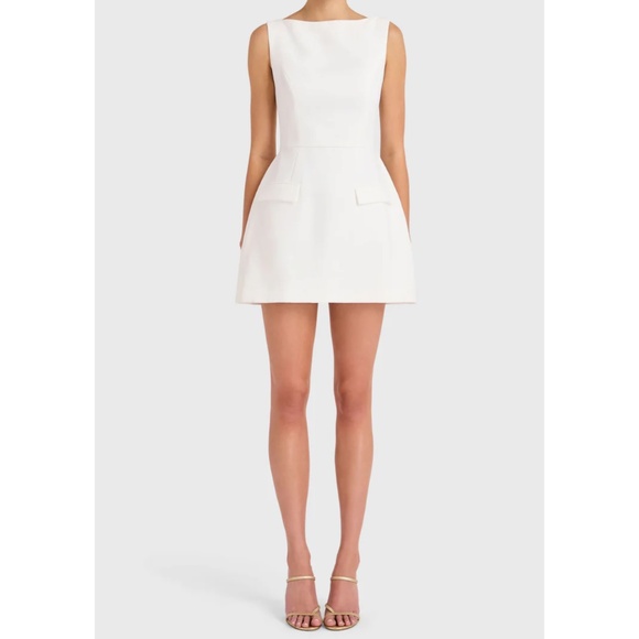 Amanda Uprichard Banco - Picture 2 of 4